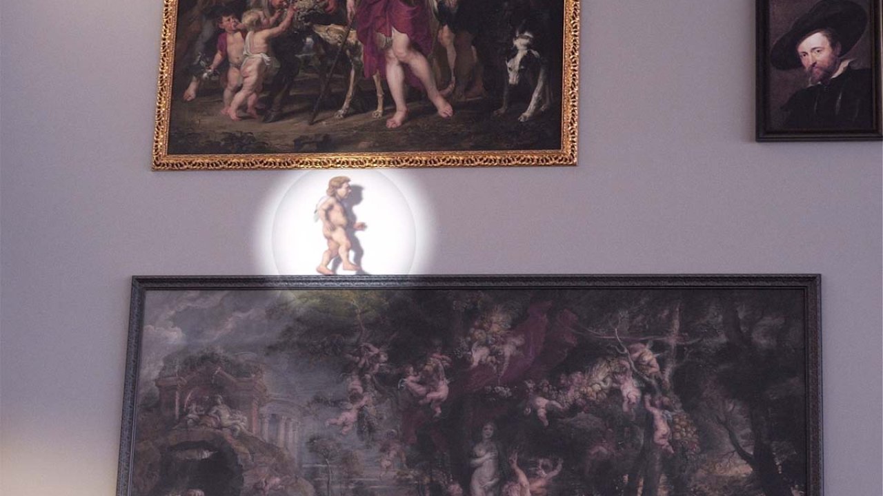 Watch viral clip as Rubens&#8217; cheeky cherub escapes his painting and gets up to mischief